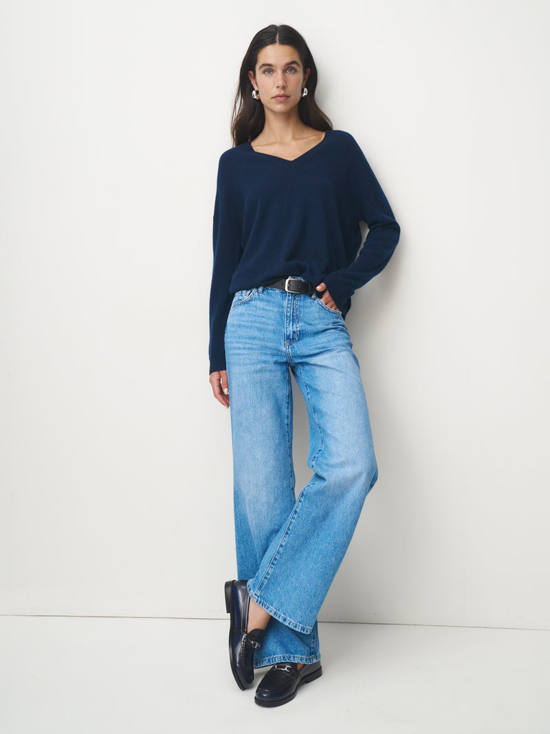 Cashmere Pullover VNeck // navy