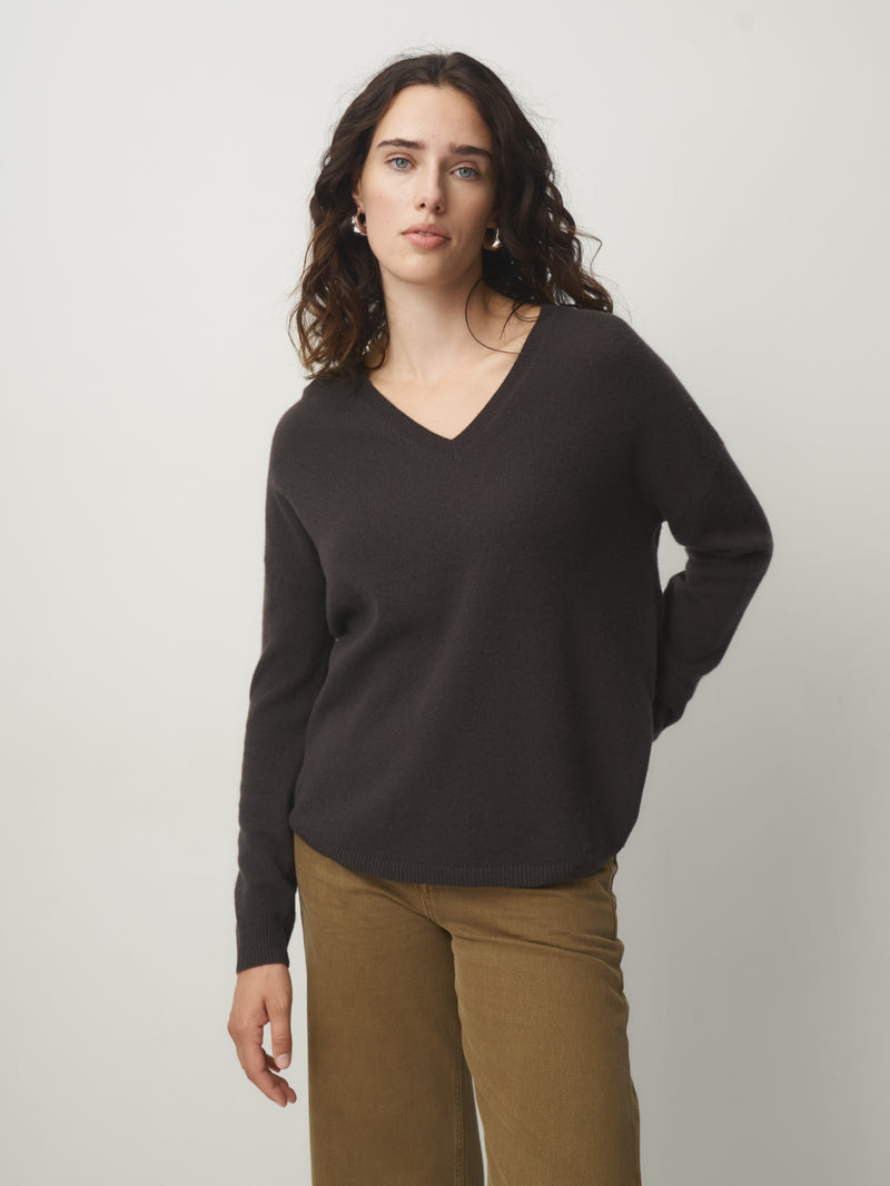 Cashmere Pullover VNeck // wood